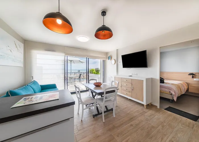 Le Reve 209 * 滨海拉特朗什